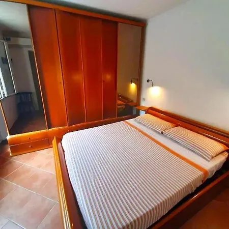 Orange House- Ciraccio